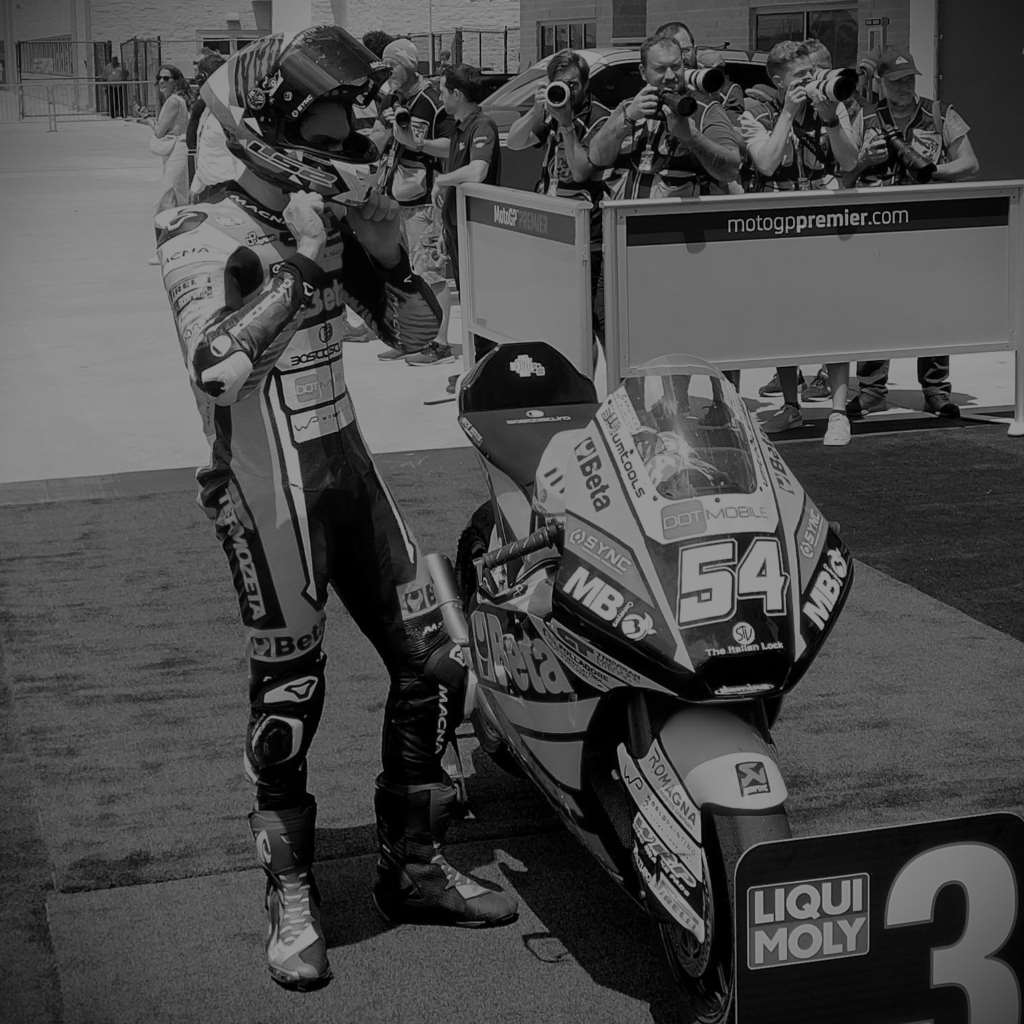The Macna Racing program has been developed over many years, supporting professional athletes across different disciplines such as MotoGP, WSBK, and many other world championship competitions across the globe.